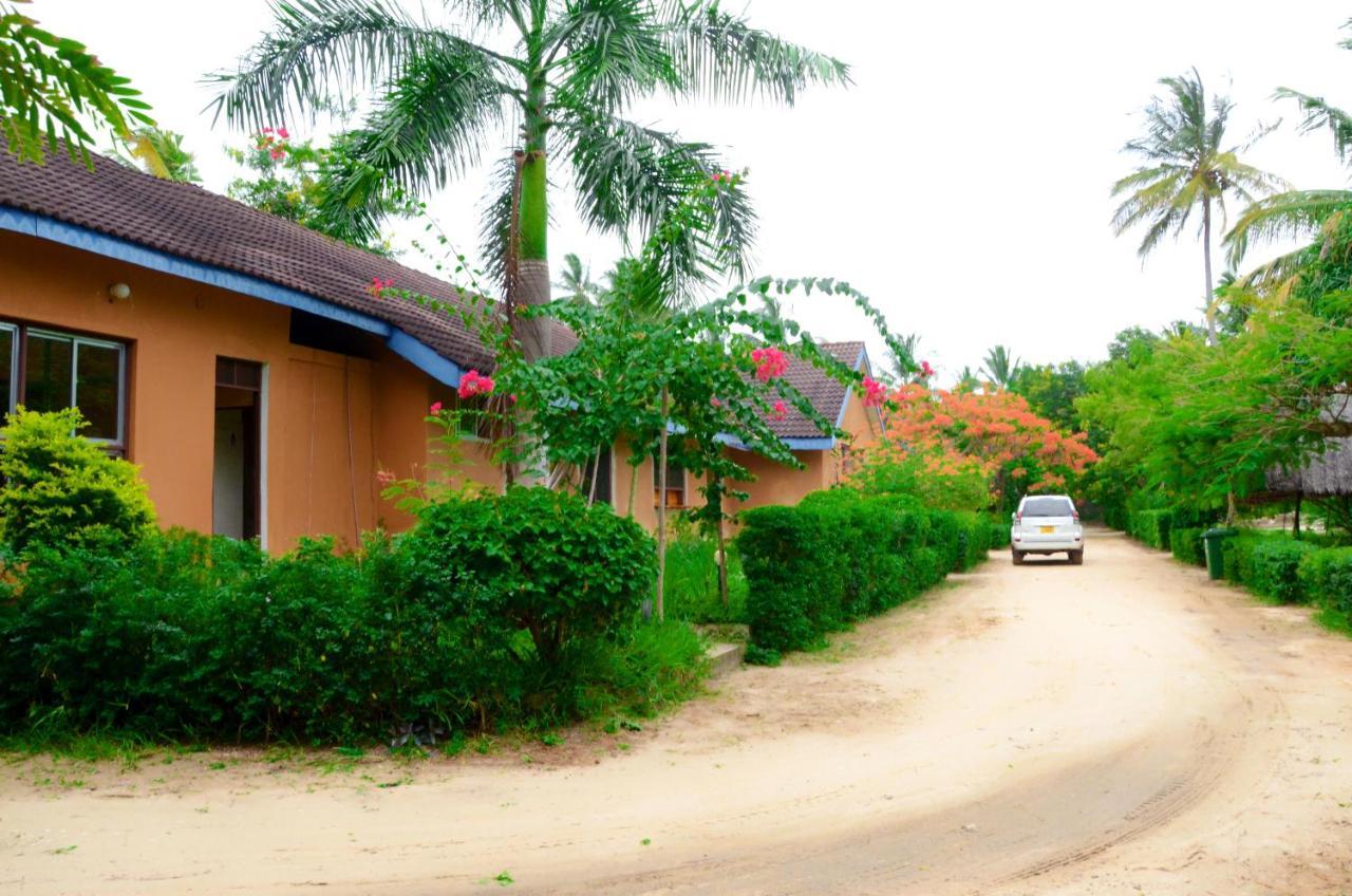 Funky Squids Beach Resort Bagamoyo Eksteriør bilde